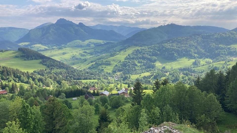 Penzion Zazrifka Zázrivá エクステリア 写真